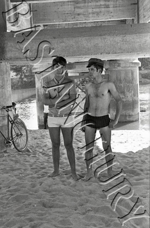 Los arenales de la playa de Malpica de Tajo en agosto de 1966