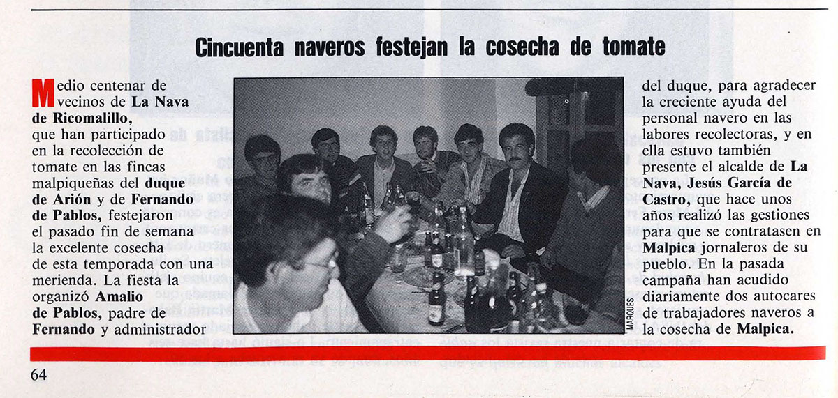 Los peones procedentes de la Nava de Ricomalillo festejan el remate de la recolección del tomate para la fábrica del duque de Arión en Malpica. Bisagra. N.º 55, 21-27/11/1988