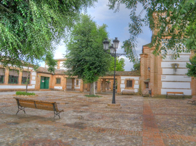 La plaza de detrás de la Iglesia, Bernuy (Toledo)