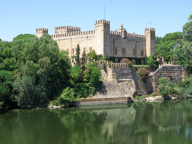 Castillo de Malpica de Tajo desde el puente viejo