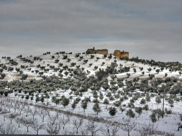 El castillo de Villalba tras la nevada. Cebolla - Malpica de Tajo
