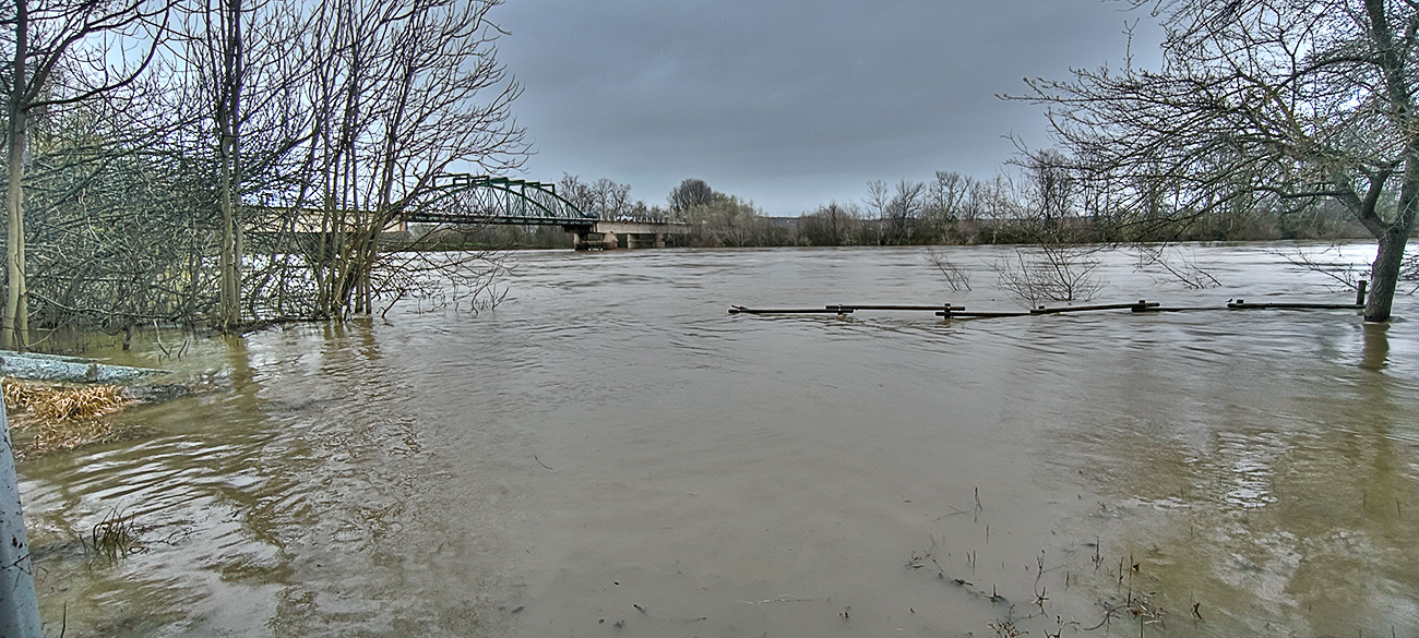Nivel de las aguas del río Tajo en la fuente de los Tres Caños del 22-03-25 Nivel de las aguas del río Tajo en la fuente de los Tres Caños del 22-03-25
