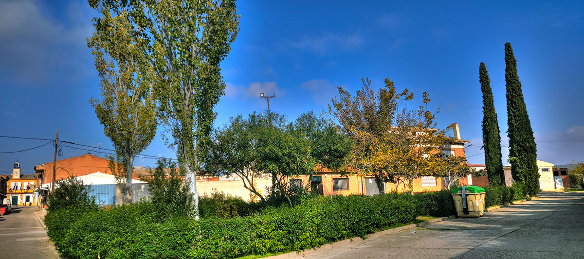 Parque de la plazuela del cuartel viejo en Alpica de Tajo 