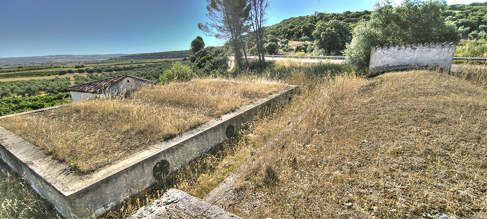 Caseta y depósito antiguo del agua potable, Malpica de Tajo