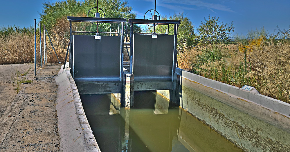 Sifón intercambiador del canal de Castrejón en Bernuy